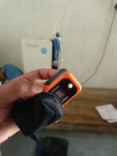 Finger Pulse Oximeter photo review